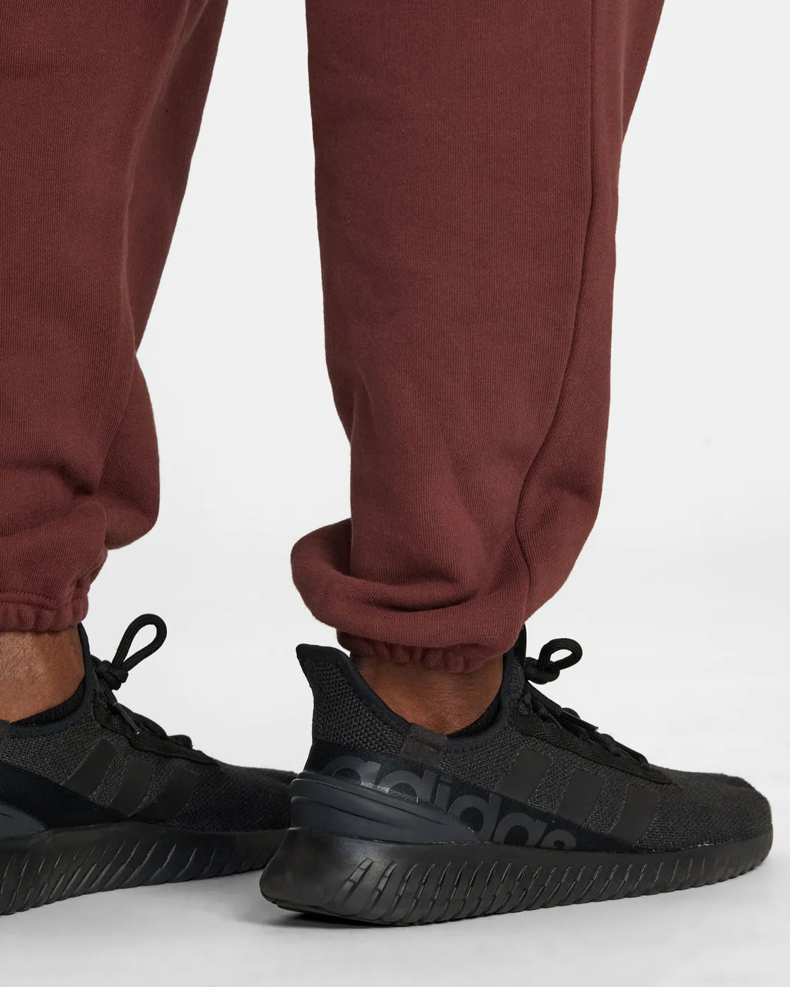 VA Essential Joggers - Burgundy